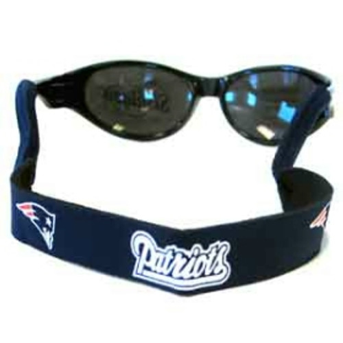 Straps are adorned in team logos and colors. Sunglasses hang from the 16" strap with flexible tube openings to fit snuggly over thin to wide styles. Made By Siskiyou