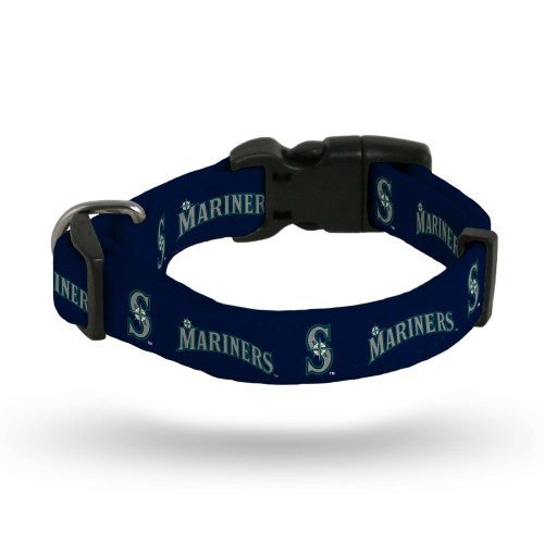 These high-quality woven polyester collars feature your favorite team in a colorful repeat logo pattern. Collar is adjustable and range in size from: Small: 10" - 15", Medium: 13" - 21", Large: 19.5" - 32". Made by Rico Industries.