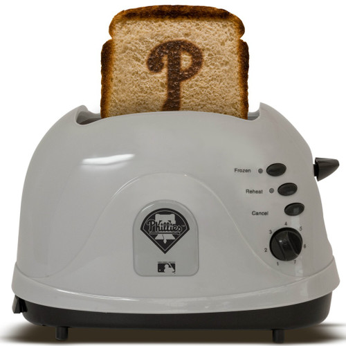 Does your breakfast lack team spirit? Spice up the most&nbsp;important meal of the day with this toaster. The retro-style appliance leaves the mark&nbsp;of&nbsp;the&nbsp;team's logo&nbsp;on every piece of bread. It also features&nbsp;adjustable settings and can accommodate 2 slices of bread. Made by Pangea.