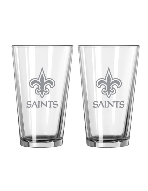 These pint glasses are perfect for game day parties or as a gift. It is decorated with a colored team logo and a frost pattern. Holds 16 fluid ounces. Set of 2. Made By Logo Brands.