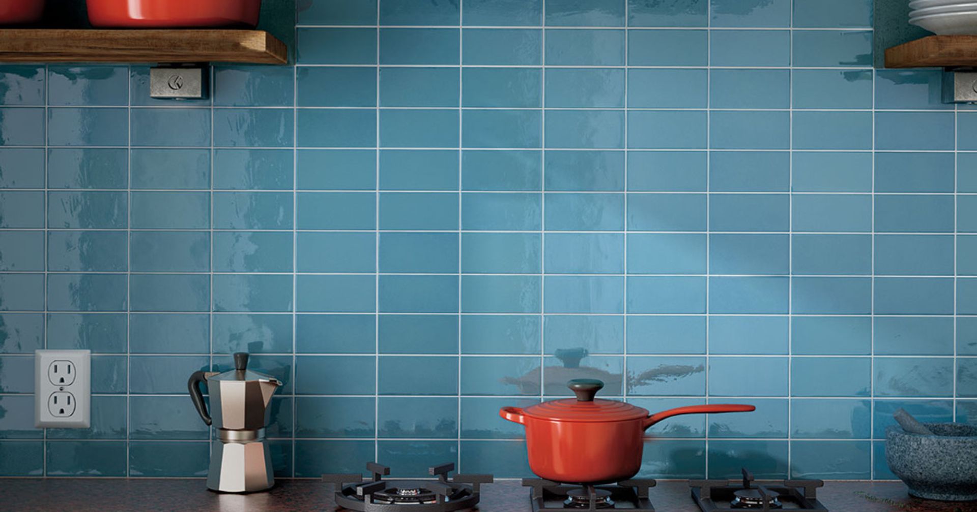 Monochrome kitchen in petrol blue - Equipe Cerámicas