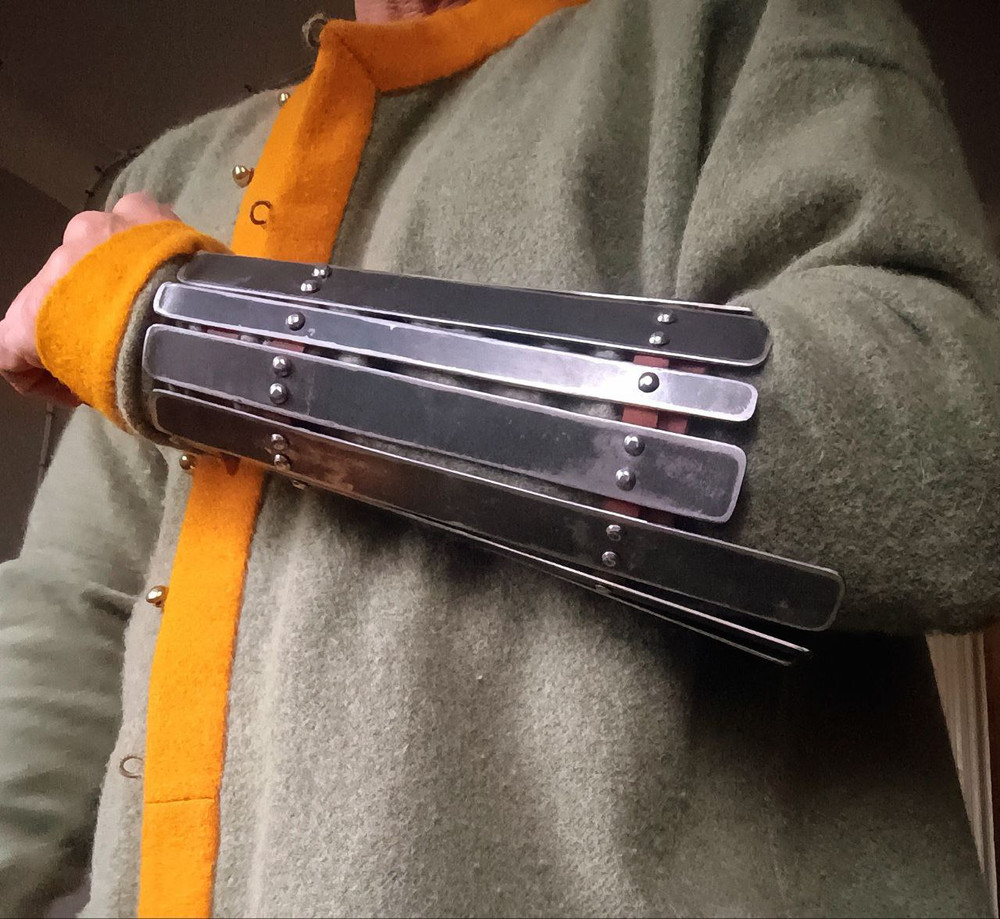 Splinted Vambraces Type 1