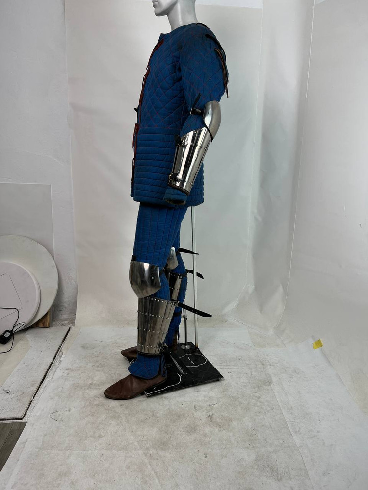 Splinted Greaves Type 2
