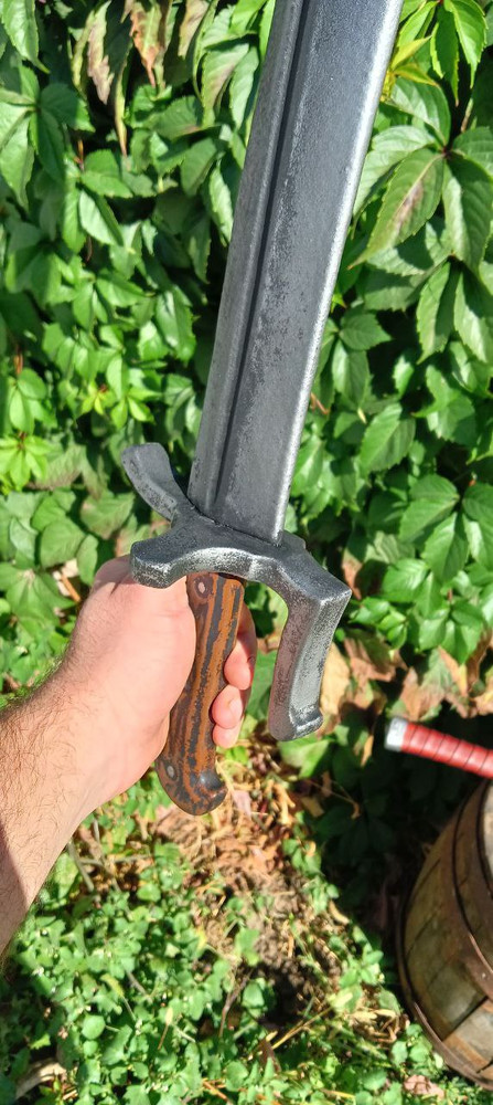 LARP Short Messer