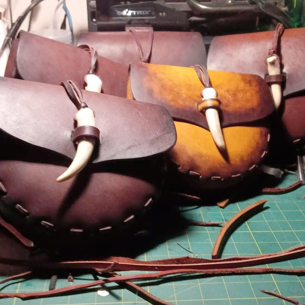 Leather Waist Bag 'Horn' S