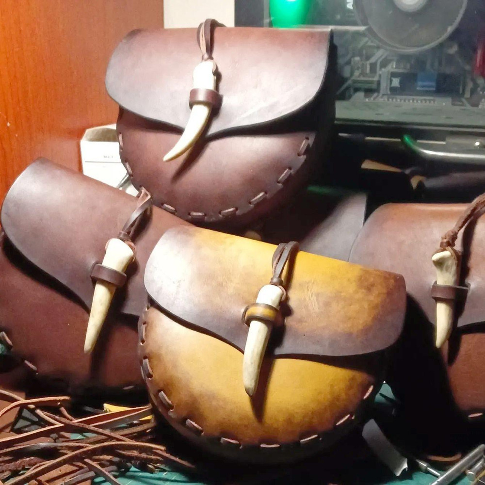 Leather Waist Bag 'Horn' S