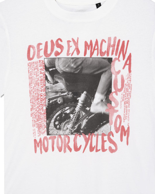 Deus Ephemera Tee