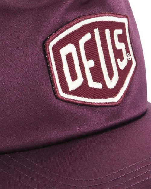 Deus Paris Shield Trucker - Cabernet Red
