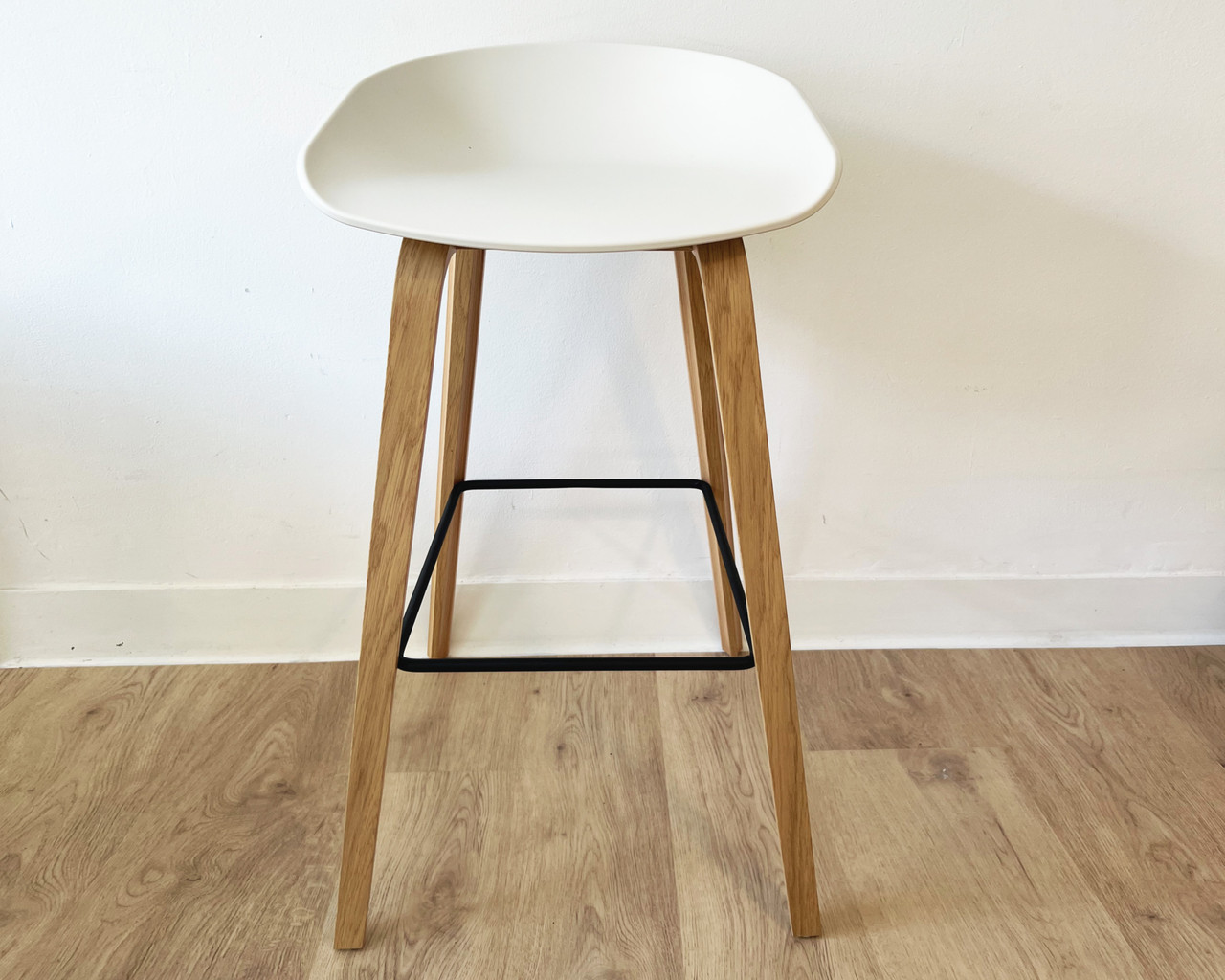 Hay AAS32 BAR HEIGHT STOOL Cream white shell Oak lacquered