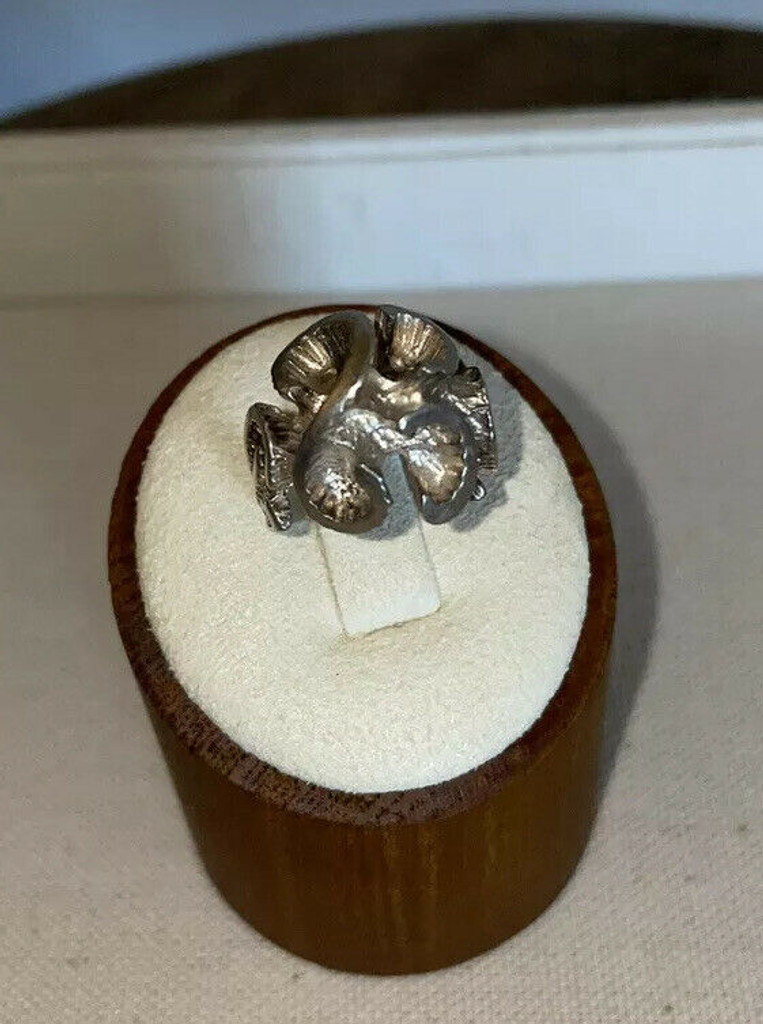 Vintage Intricate Scrollwork Heavy Sterling Silver Ring Size 5.5