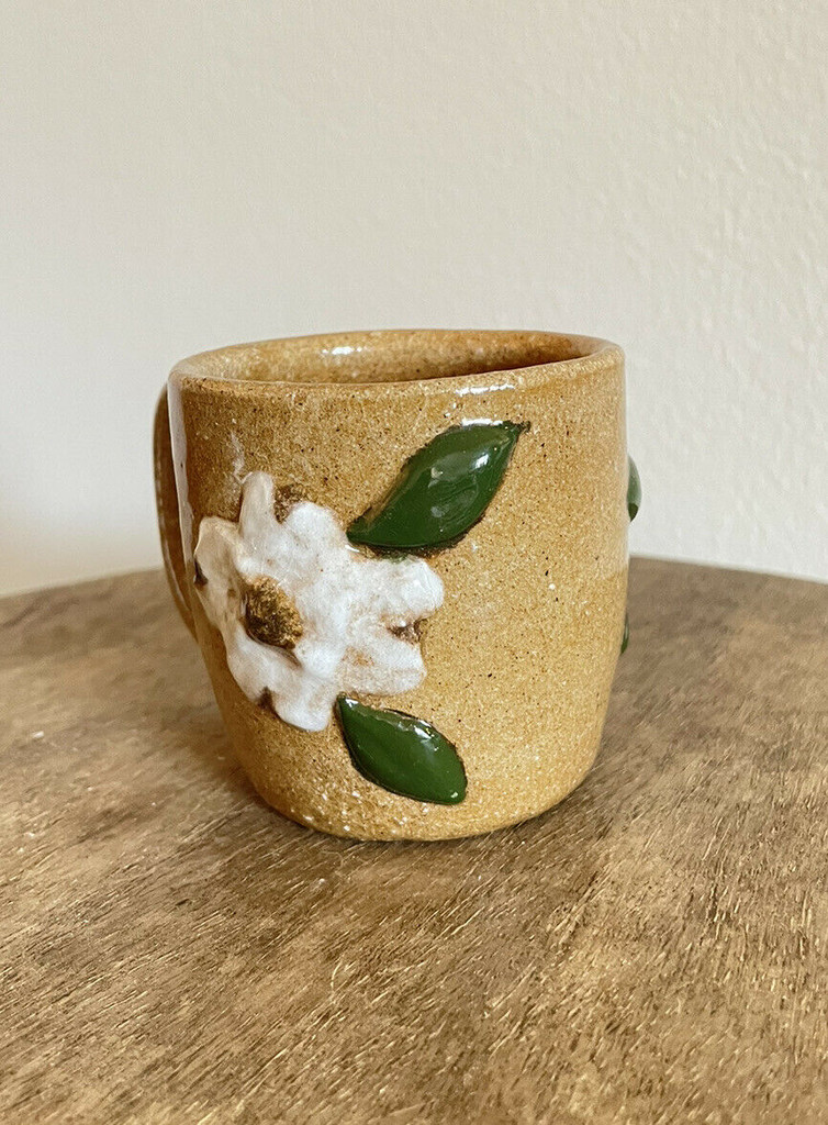 Hilton Pottery Dogwood Coffee Cup Catawba Mint Condition Blackburn NC