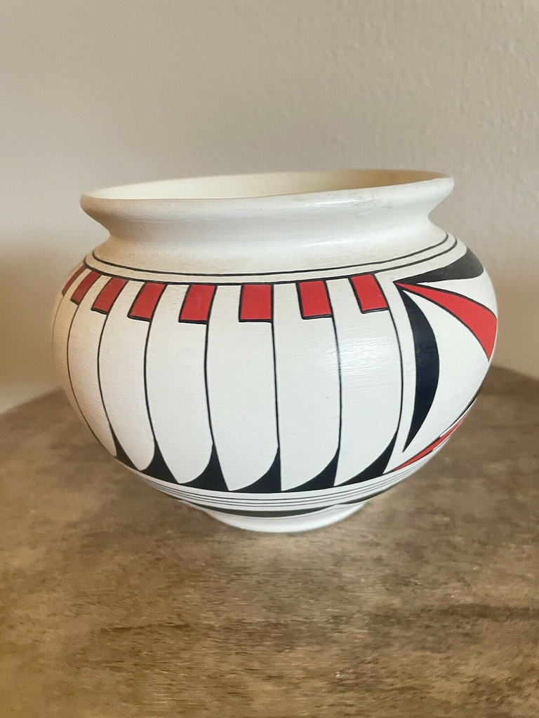AL LVM Multicolored Native American Pottery Acoma Bowl Vase Urn