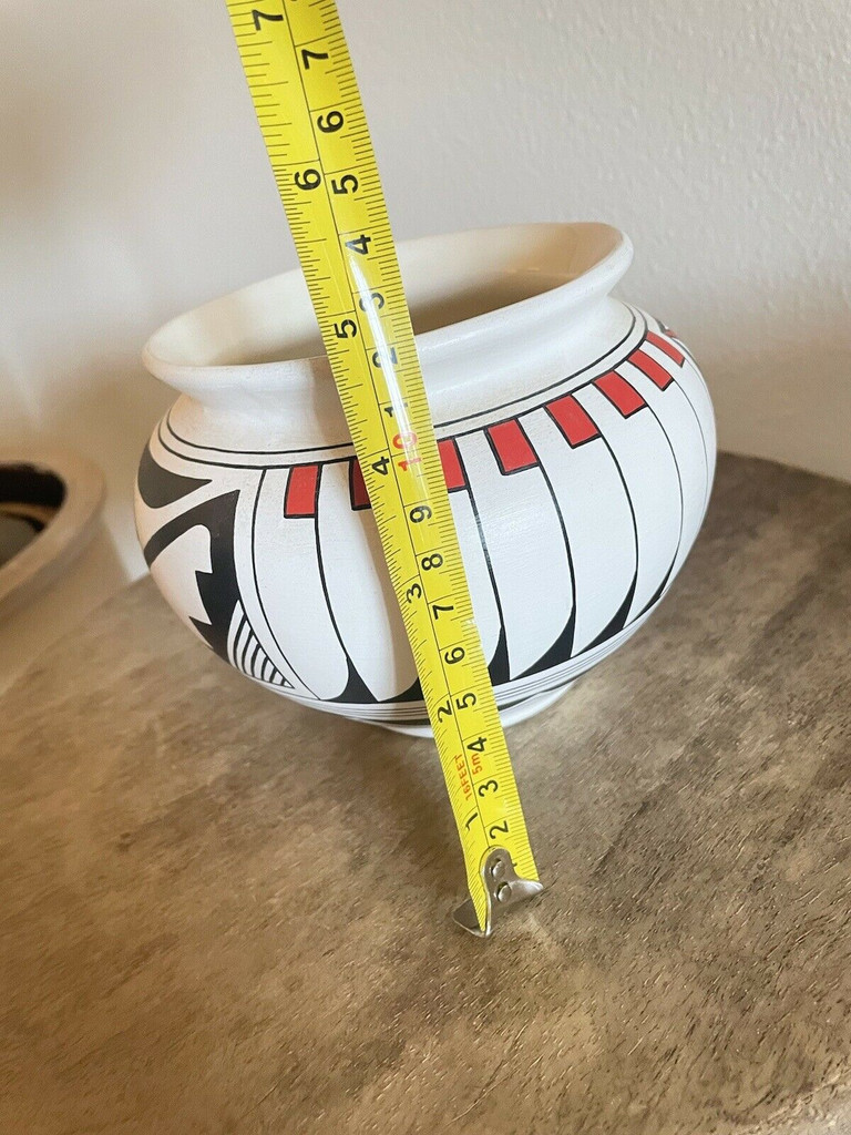 AL LVM Multicolored Native American Pottery Acoma Bowl Vase Urn