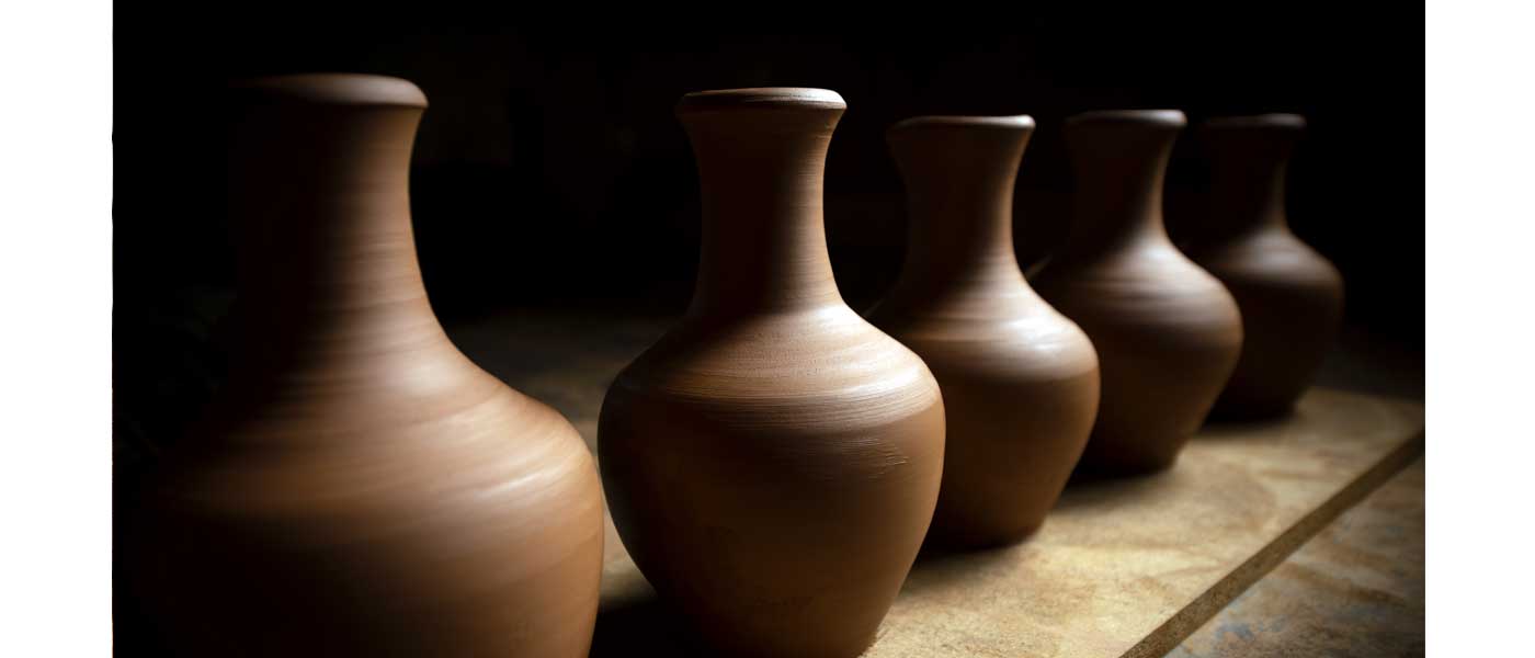 19.21 Vintage - 19th-21st Century Vintage Pottery, Objects, & Gifts