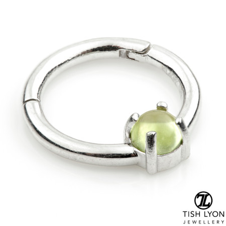 TL - 14ct Gold Peridot Prong Set Hinge Ring