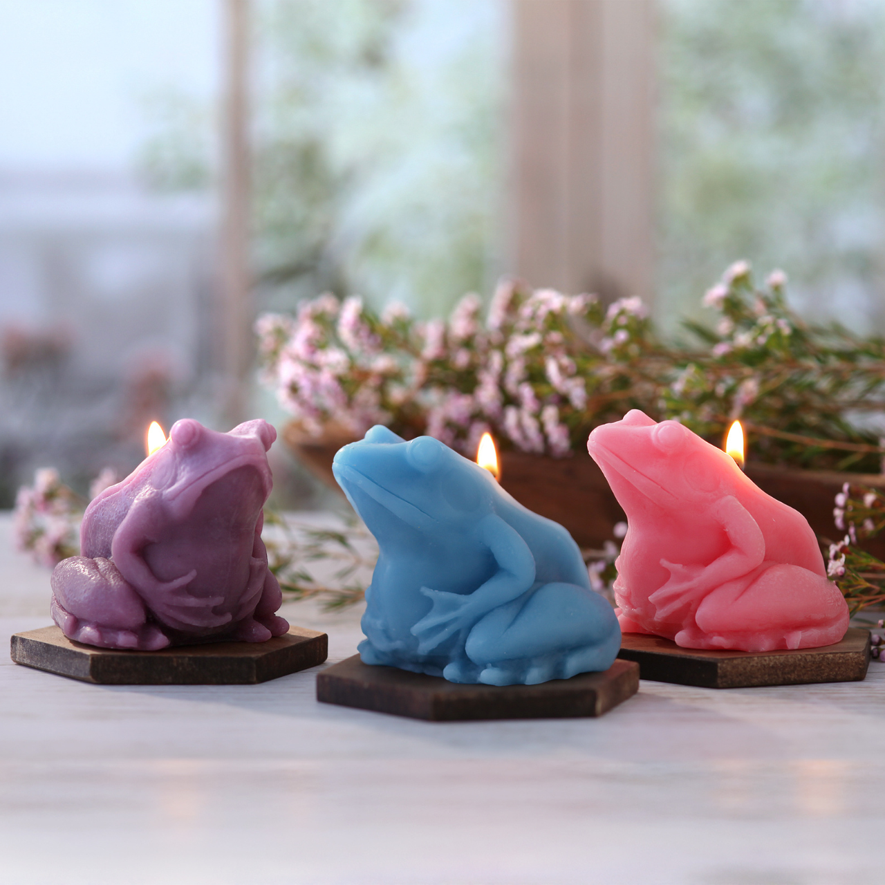 Lilac Frog Candle – Handcrafted Spring Beeswax Decor