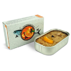 Light tuna with orange and cloves in tin.