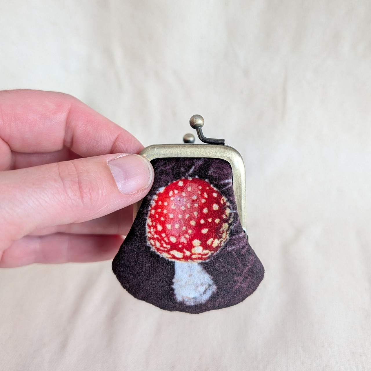 Handmade Mini Velvet Kisslock Purse – Nature-Inspired Design