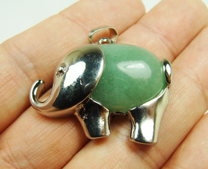 20x27mm Green Aventurine Small Elephant Pendant 20x27mm Green Aventurine Small Elephant Pendant