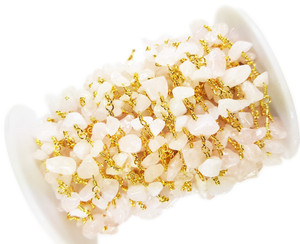 12 Inches Rose Quartz Chips With Gold-Plated Chain 12 Inches Rose Quartz Chips With Gold-Plated Chain