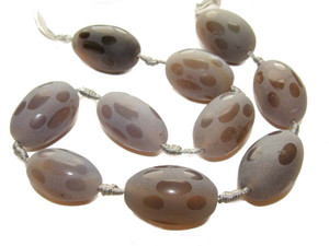 18x28mm Gray Agate Matte Barrel Beads. 10 Beads Per Strand. 18x28mm Gray Agate Matte Barrel Beads. 10 Beads Per Strand.