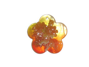 30mm Golden Yellow Mother Of Pearl Shell Star Pendant 30mm Golden Yellow Mother Of Pearl Shell Star Pendant