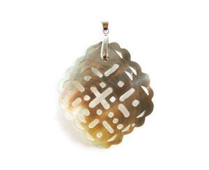 45x50mm Black Sea Shell Fancy Carved Pendant 45x50mm Black Sea Shell Fancy Carved Pendant