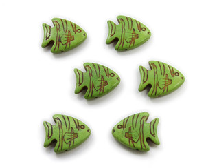 23x26 Pack Of 6 Green Howlite Carved Fish Beads