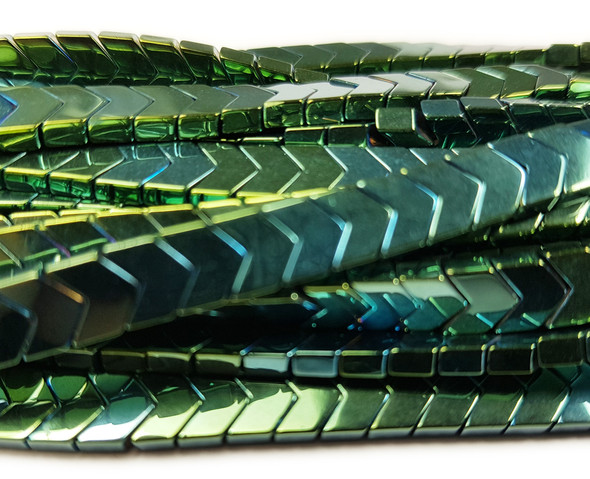 6x3mm Green Hematite Shiny V-Shaped Arrow Beads