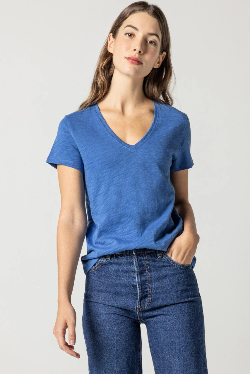 V-Neck Short Sleeve Back Seam Tee in Admiral - Monkee's of Naples