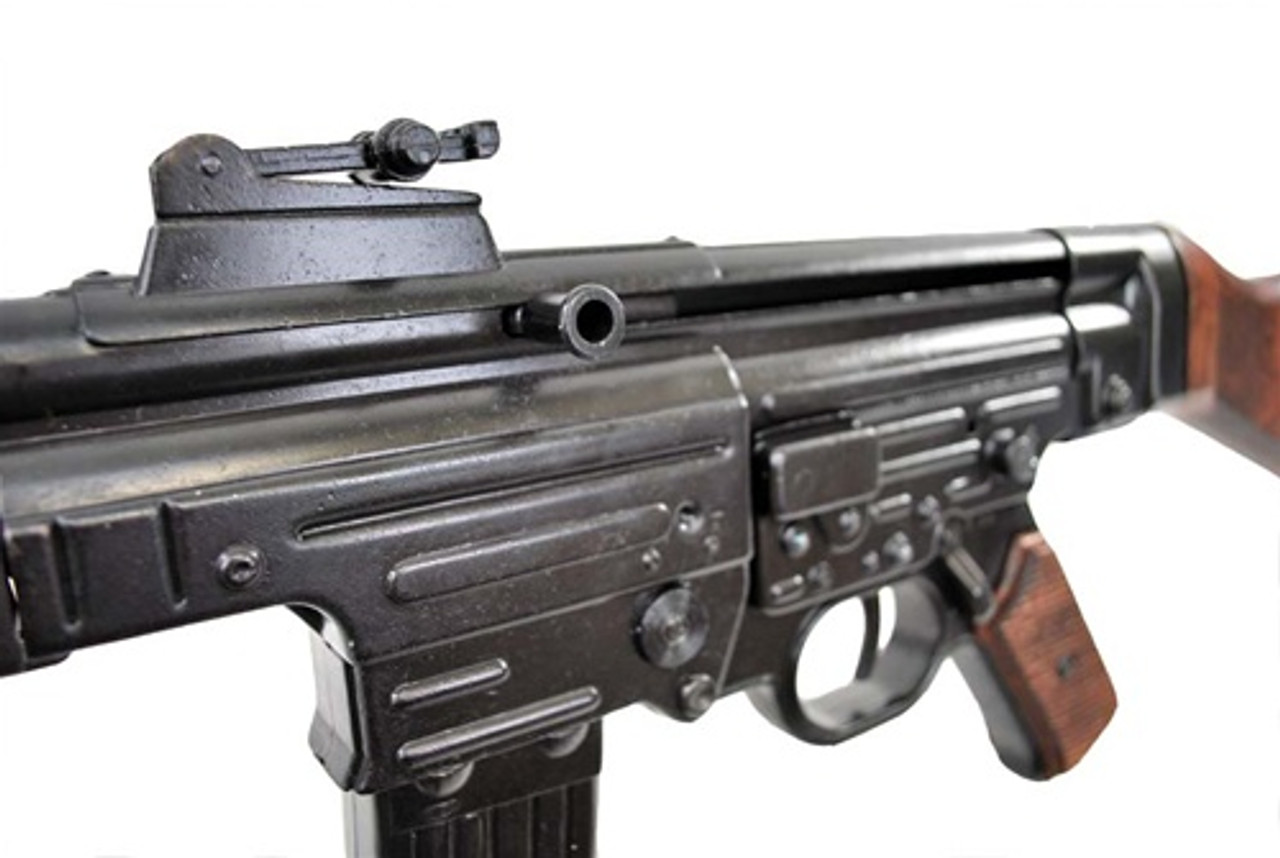 stg 44 replica