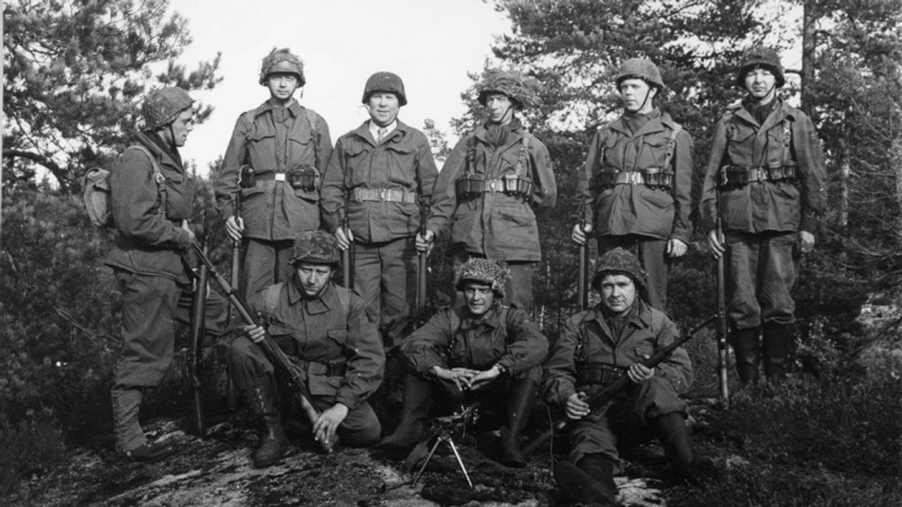 Norwegian Army using German Steel Helmets