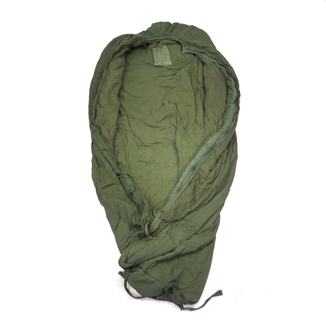 Vintage US GI Intermediate Cold Sleeping Bag