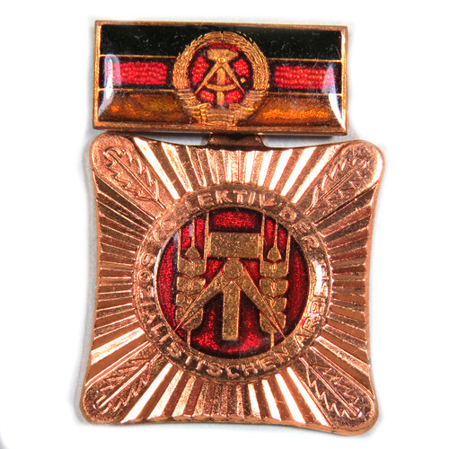 Collective of Socialist Work Medal