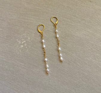 The Classy Pearls Earrings