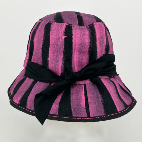 Painted Bucket hat - Black/Pink SOLD OUT