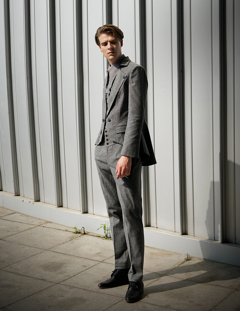 Belle Epoque, Elegant Dandy Victorian Low Neckline Coattail Jacket