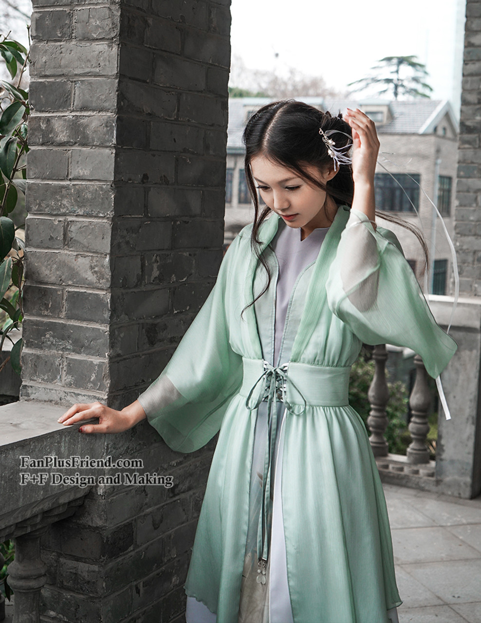 SALE: Vintage/Lolita Fashion Kimono Jacket Irregular Length