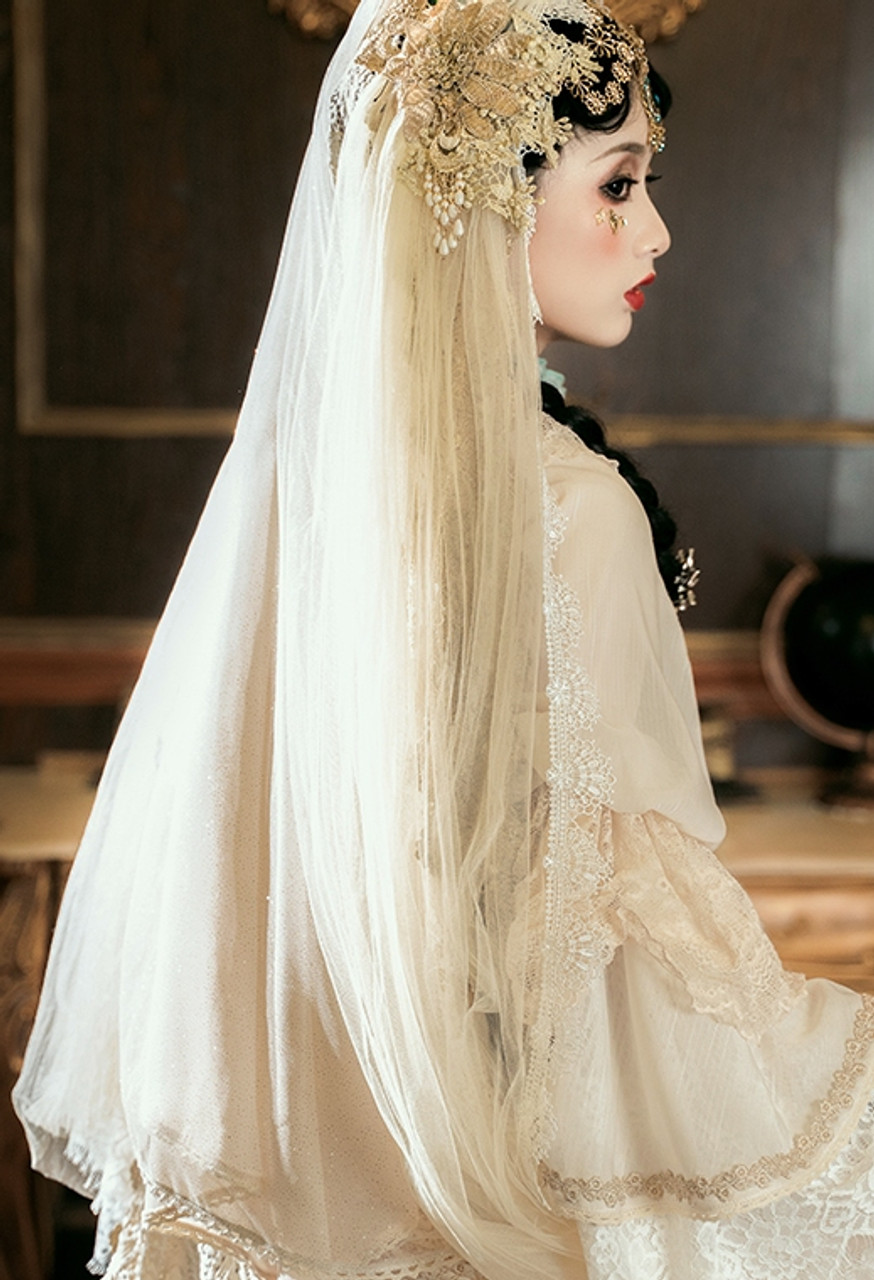Lakshmi, Gothic Elegant Handmade Chic Ethereal Tulle Side Veil and Tiered  Double Layered Back Veil Bride Wedding 2pcs Headdress Set