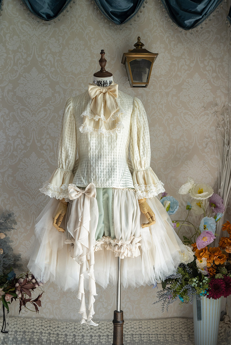 Berry Scent, Lolita Fashion Deluxe Chic Tiered Handmade Tulle