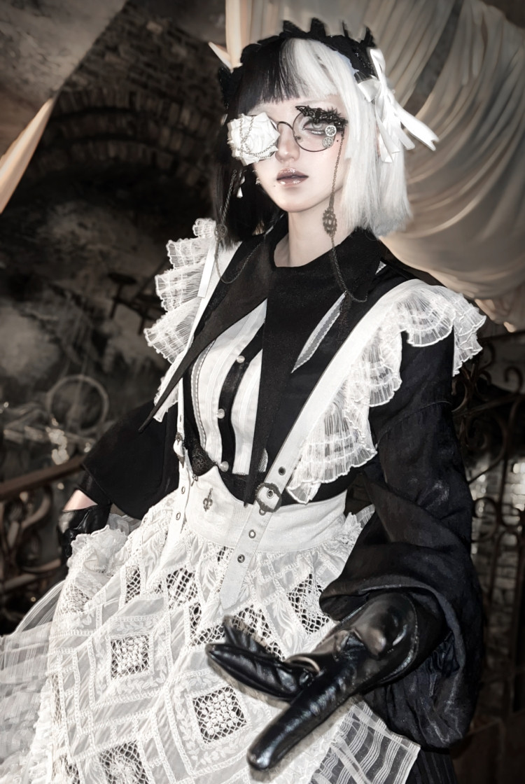 The Minder 2.0, Elegant Gothic Lolita Fashion Crossed Back