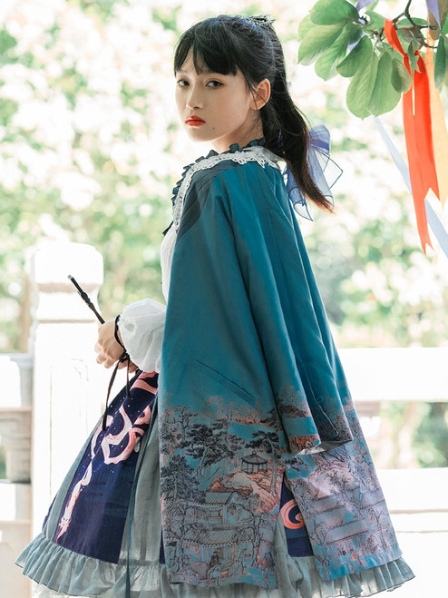 Model Show
(headdress: P00655, blouse: TP00179, skirt: SP00205, petticoat: UN00026)