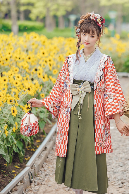 Model Show (Red Ver.)
(skirt: SP00198E, Japanese style pouch: P00671)
*Yukata in picture is NOT for Sale.
