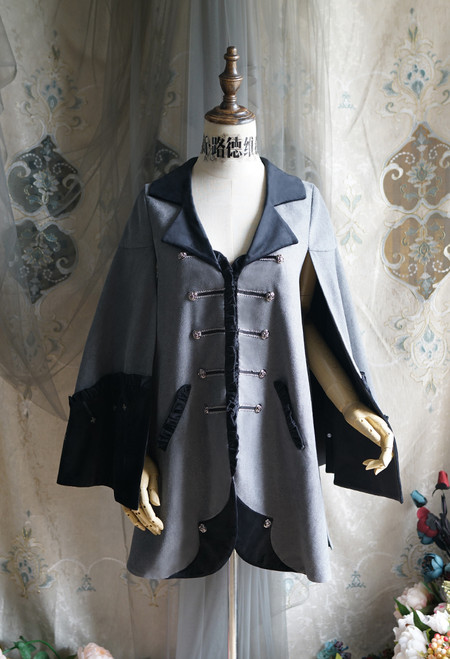 Under the Rose, Gothic Pirate Fashion Cool Stylish Cape Coat Oversize ...