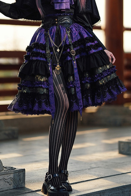 Model Show (Purple & Metallic Olive Green Jacquard Ver.)
(cape: CT00338, shirt: TP00017, shorts: SP00232)
*other items in picture, NOT for sale.