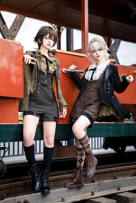 Model Show
(jacket: CT00350, shirt: TP00210)
*other items in picture, NOT for sale.