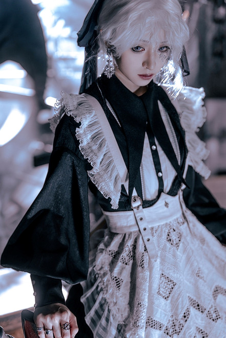 Model Show (Black + White Ver.)
(apron: P00811, skirt: SP00246S)
*other items in picture, NOT for sale.