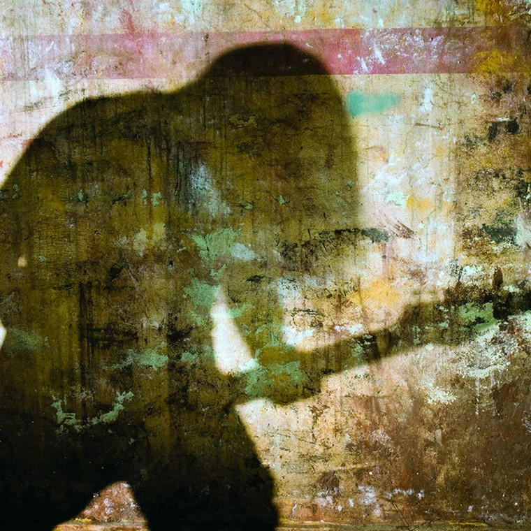 G45280 - Grunge Silhouette Guitarist Multicoloured Galerie Wallpaper Mural