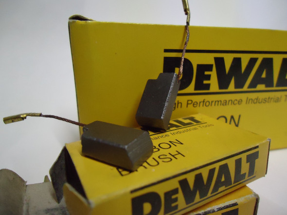 CARBONES PARA ESMERIL DEWALT