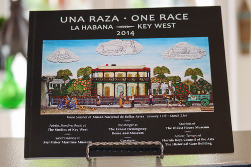 Una Raza - One Race